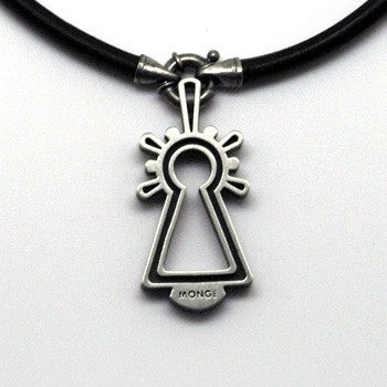 COLGANTE GRANDE VIRGEN CON CUERO REGALIZ