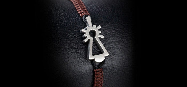 PULSERA VIRGEN NYLON MARRON