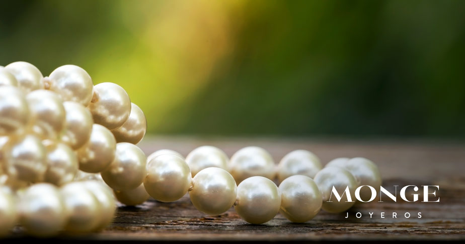 Consejos para cuidar joyas perlas - Monge Joyeros