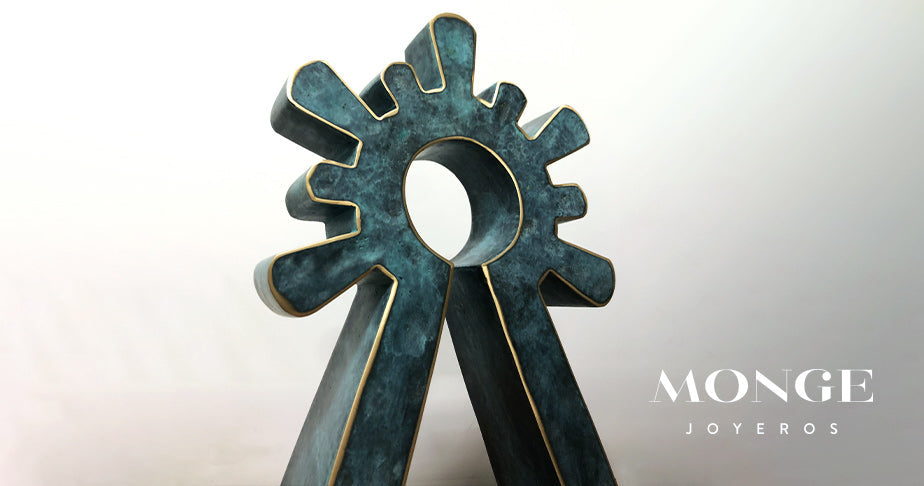 Descubre la edición limitada de nuestra escultura de bronce de la Virgen del Pilar