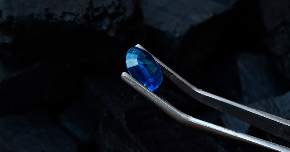 El zafiro azul y sus usos en joyería