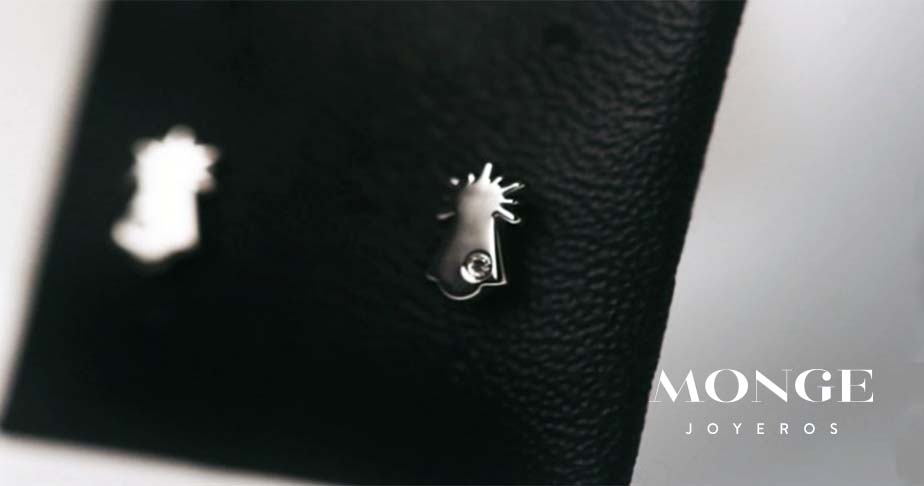 ¿Qué debes tener en cuenta al comprar pendientes de bebé?