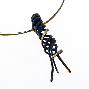 COLGANTE FILI PLAZA EFÍMERA NEGRO