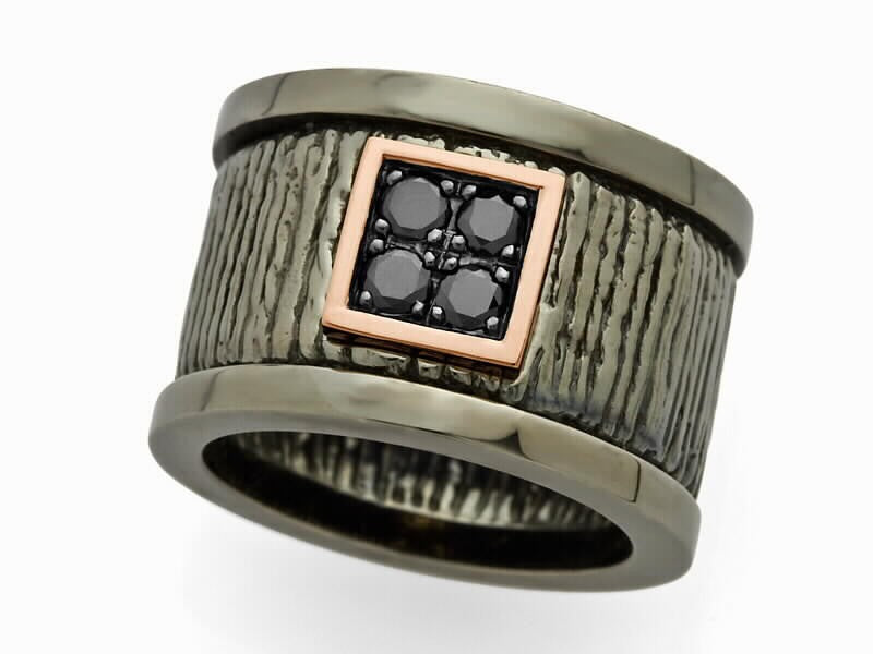 anillo de plata y brillantes