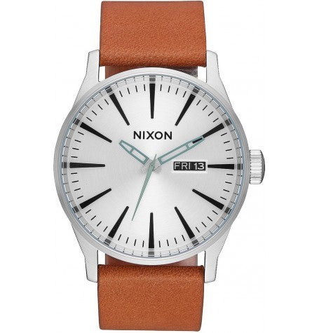 reloj nixon sentry leather silver & tan